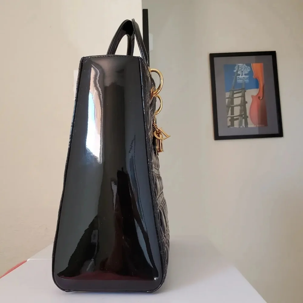 Lady Dior black patent gold hardware large bag - Picture 6 of 12